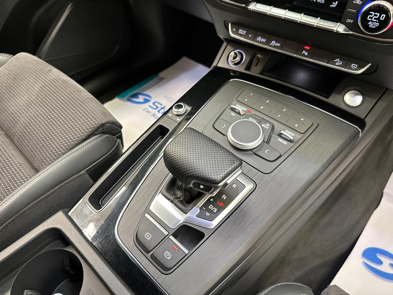 Audi Q5 WF69XDN