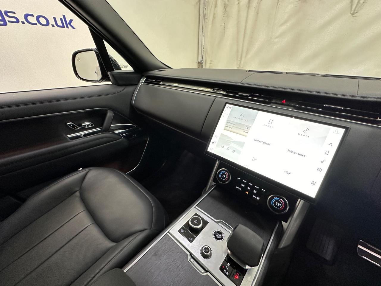 Land Rover Range Rover YE73JZF