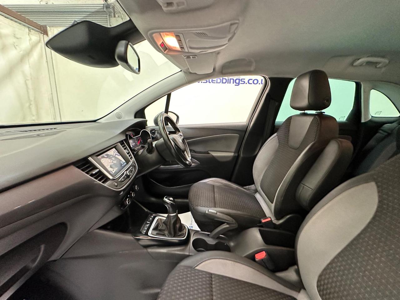 Vauxhall Crossland X YU19FDN