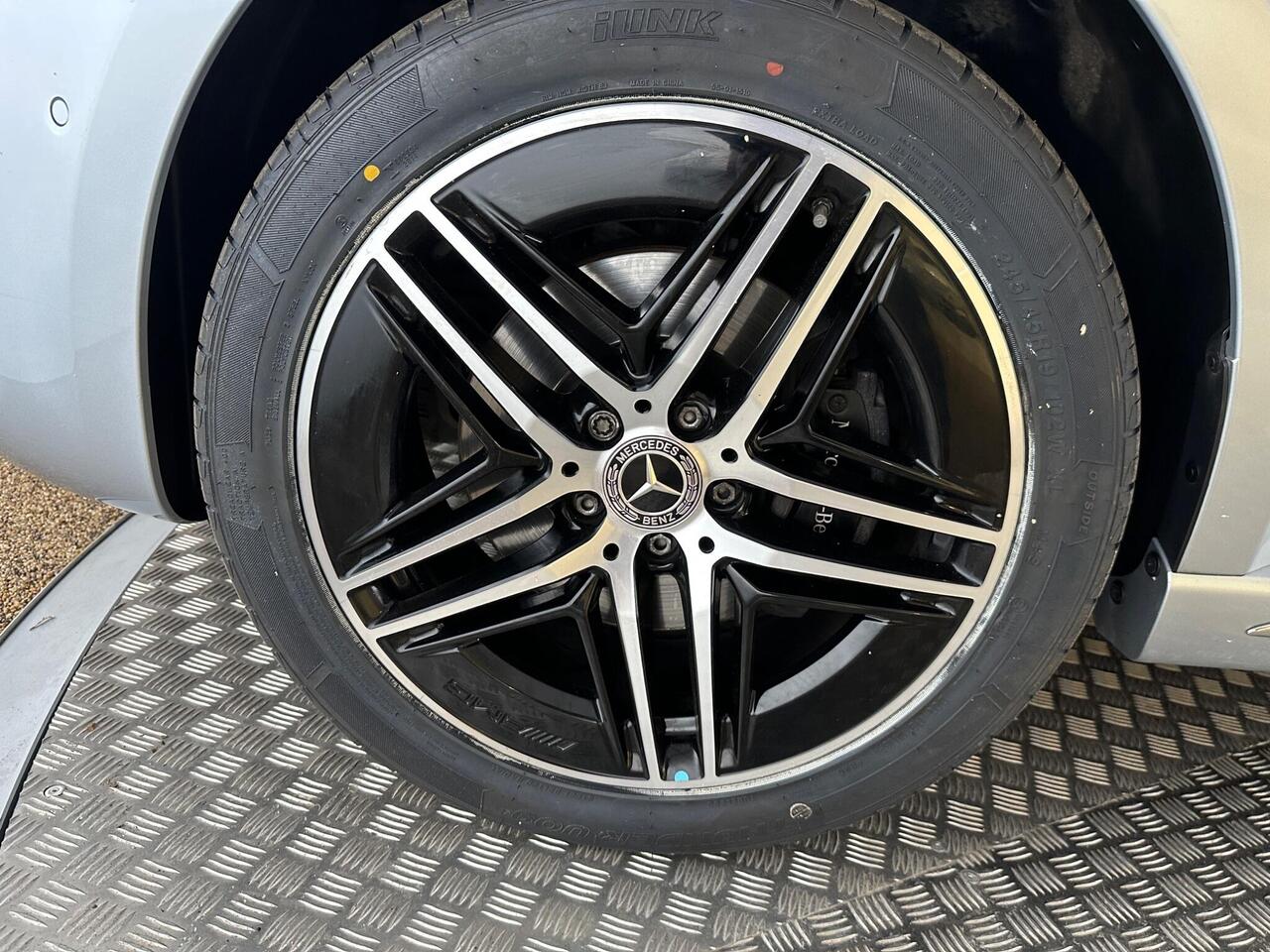 Mercedes-Benz V Class KR25YRO