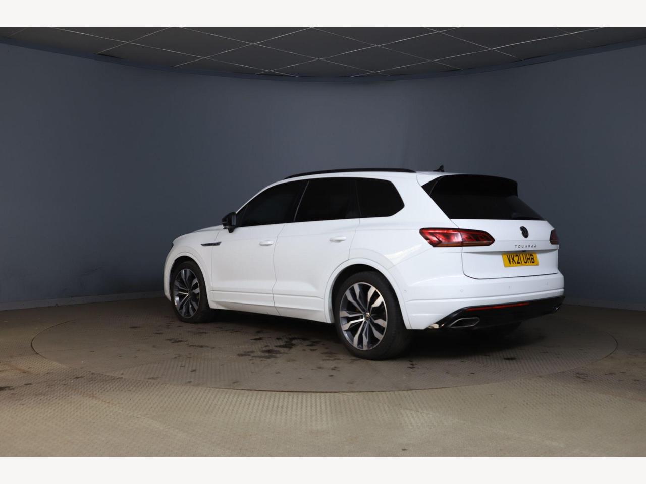 Volkswagen Touareg VK21UHB