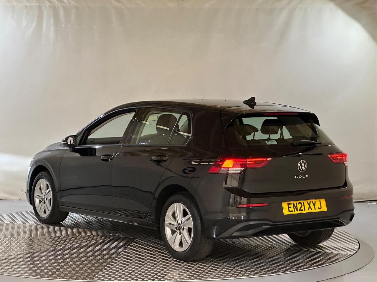 Volkswagen Golf EN21XYJ