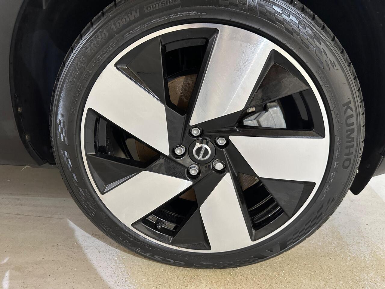 Volvo C40 YR22GBO
