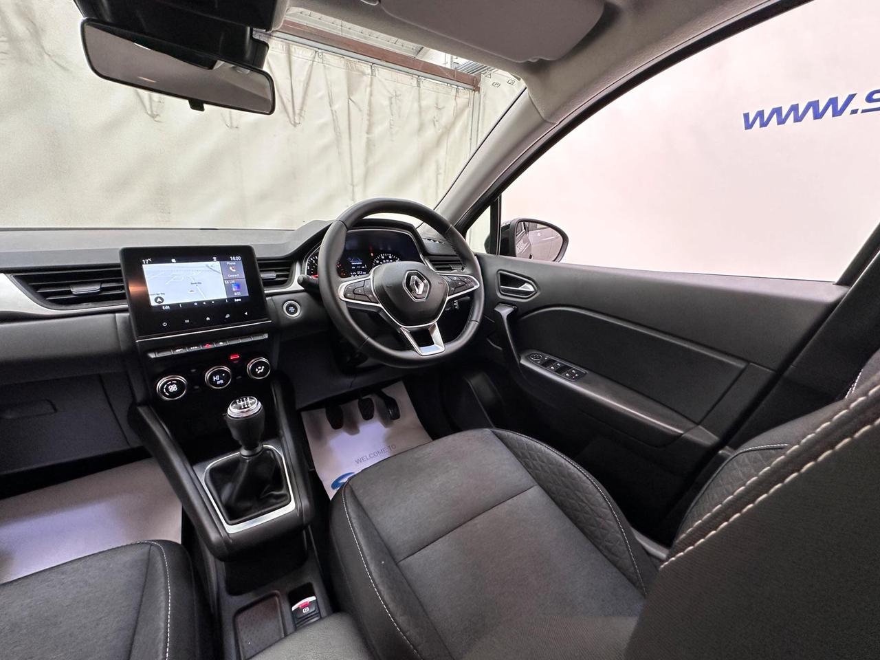 Renault Captur NL22YHZ