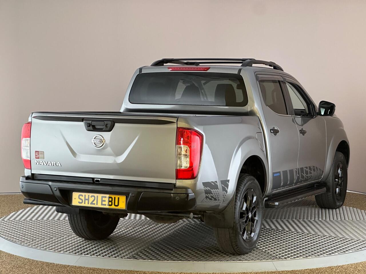 Nissan Navara SH21EBU