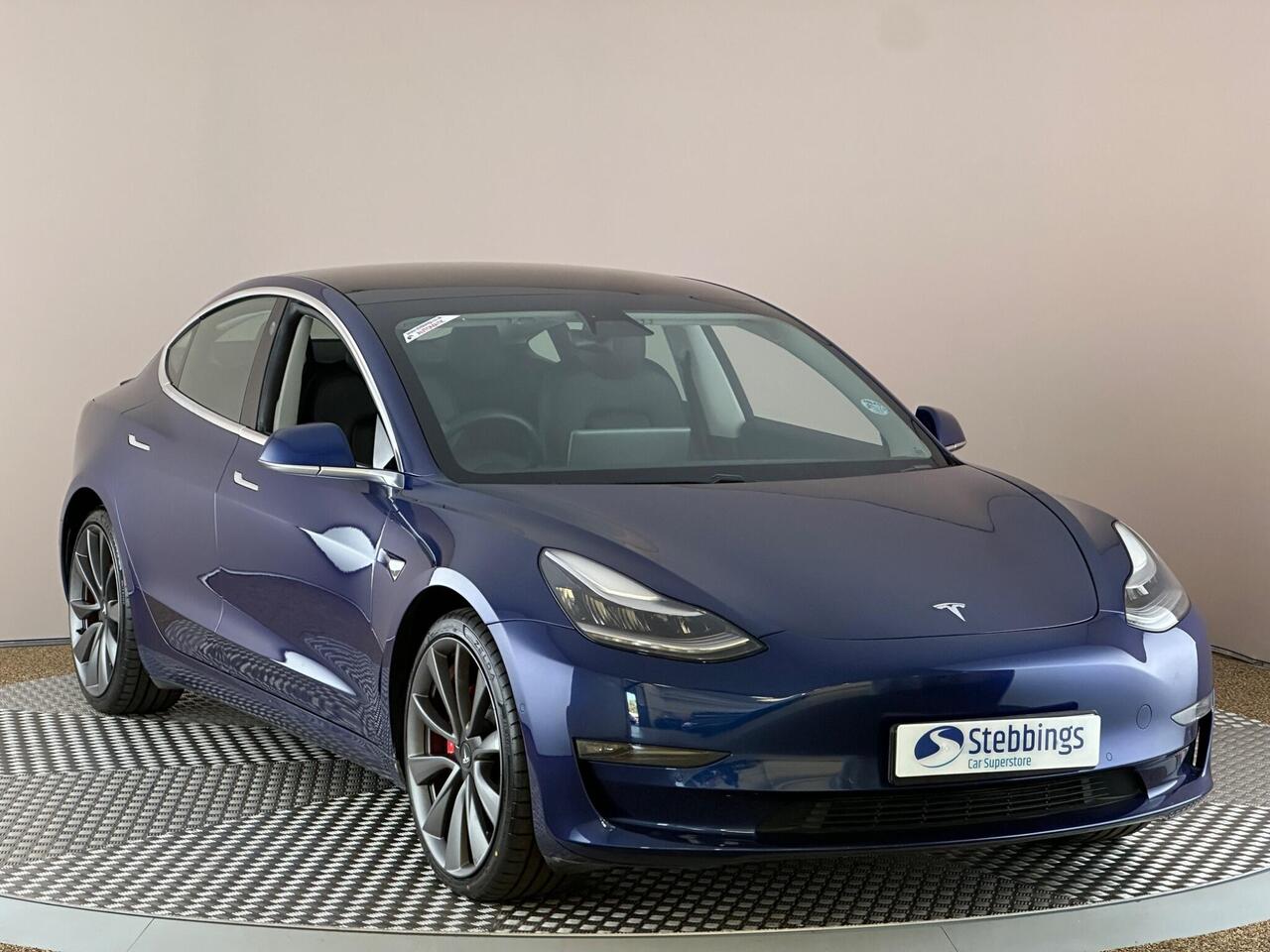 Tesla Model 3 YB69TZT