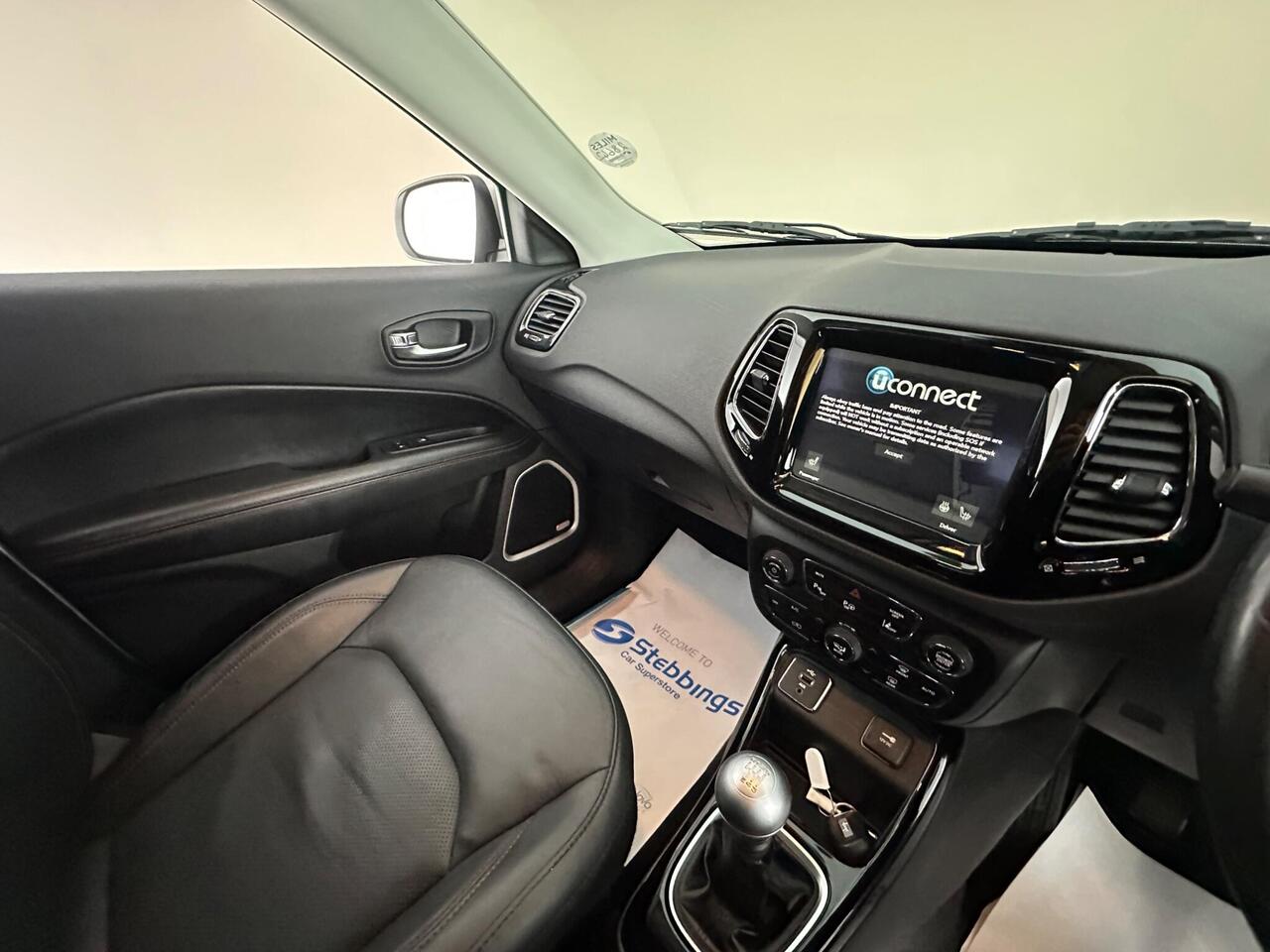 Jeep Compass SF68UMV