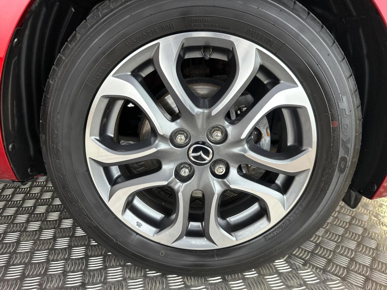 Mazda Mazda2 YN69MYD