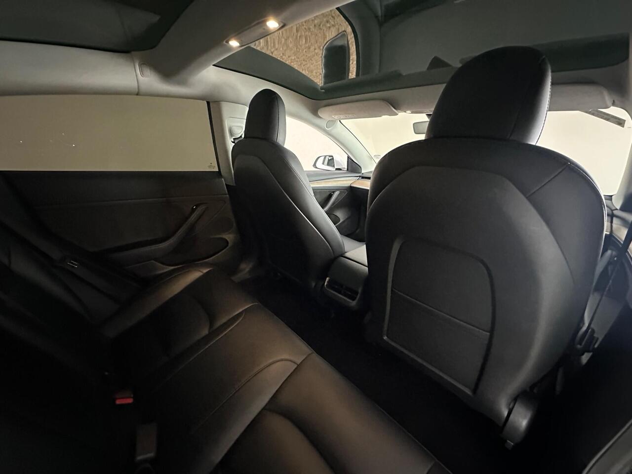 Tesla Model 3 AF72UVS