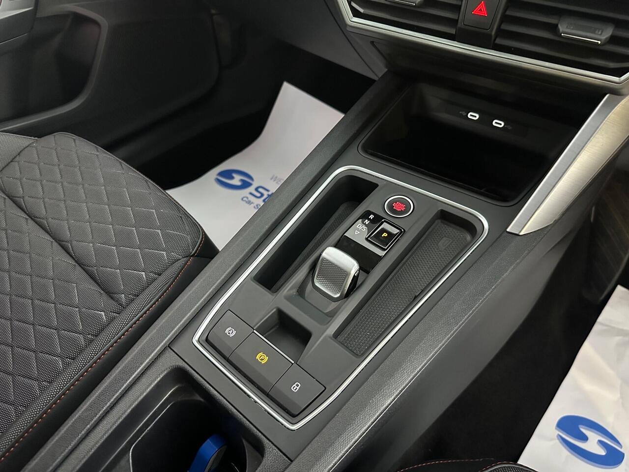 SEAT Leon YO24KGG