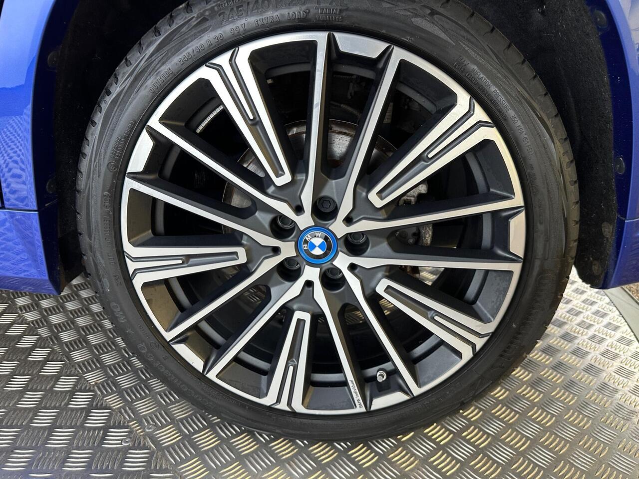 BMW iX1 KP23URK