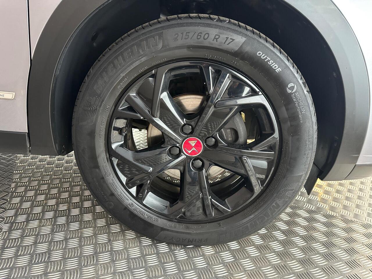 DS AUTOMOBILES DS 3 CROSSBACK GU71ZVE