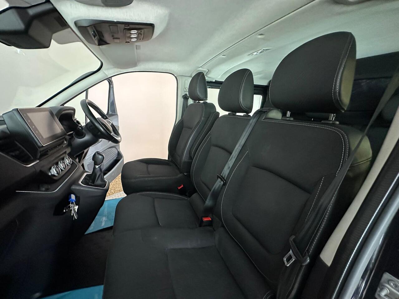 Renault Trafic NU24RXB