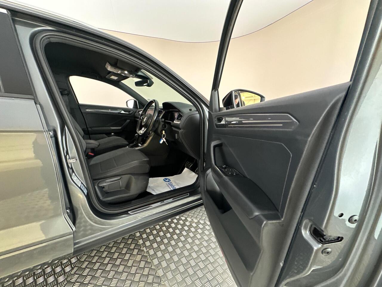 Volkswagen T-Roc VO69HNL