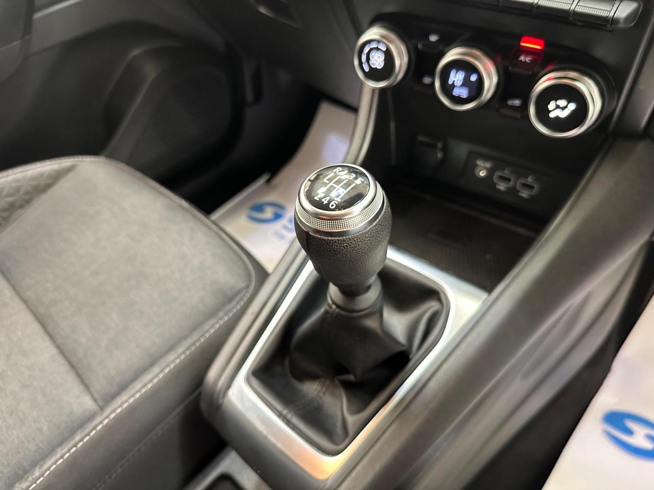 Renault Captur NL22YHZ