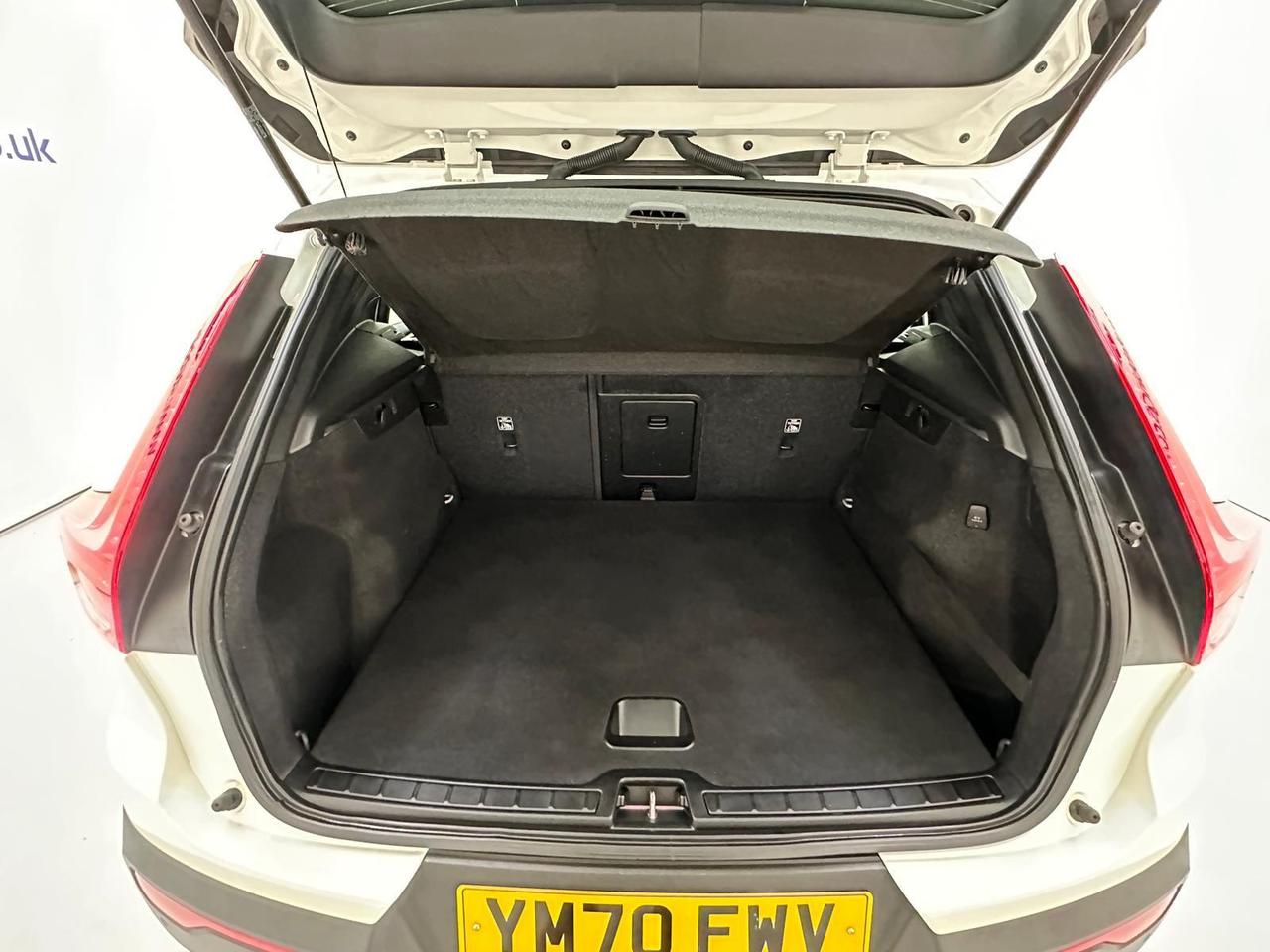 Volvo XC40 YM70FWV