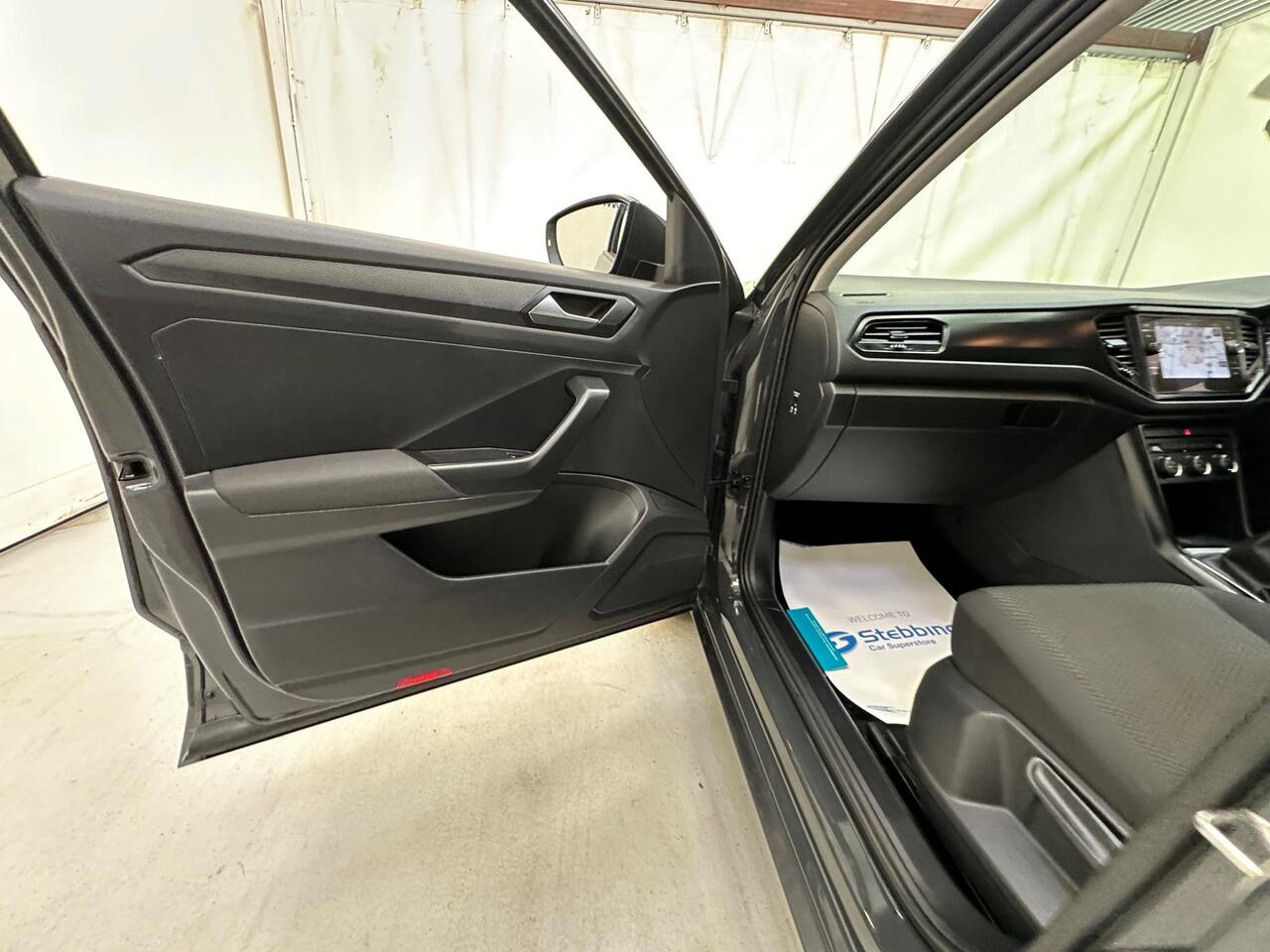 Volkswagen T-Roc DG69WKN