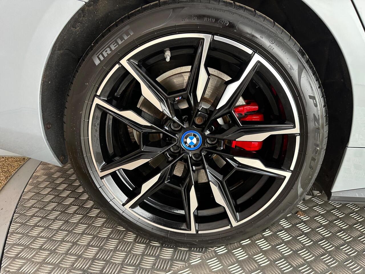 BMW i4 BK72VNR