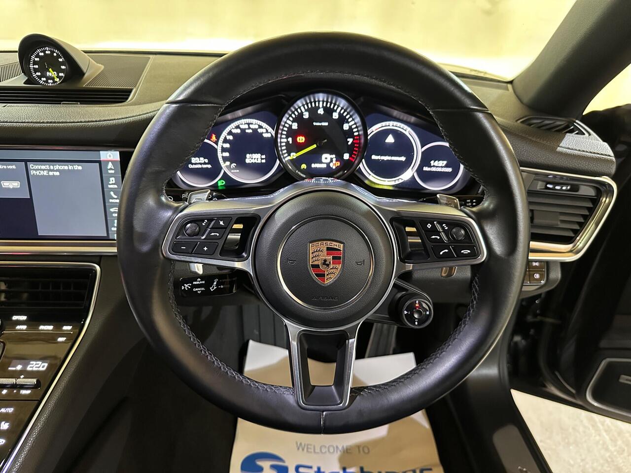 Porsche Panamera VU67KYG