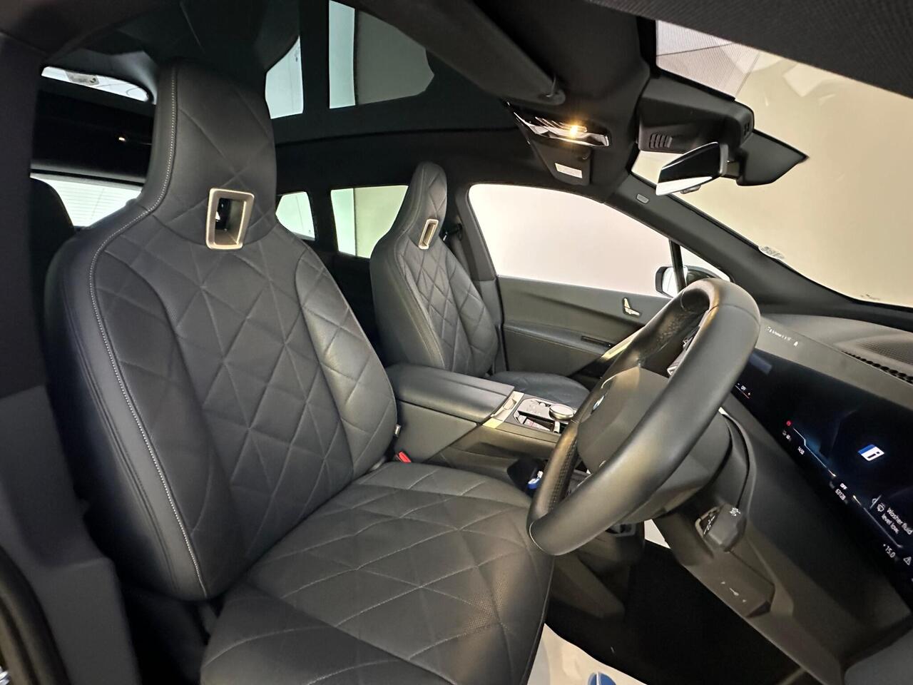 BMW iX LJ72AGA
