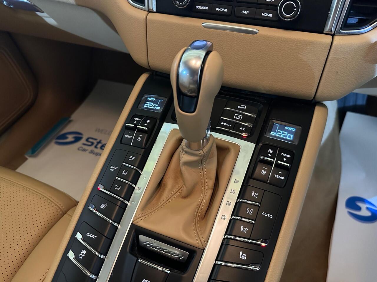 Porsche Macan AR16AEY