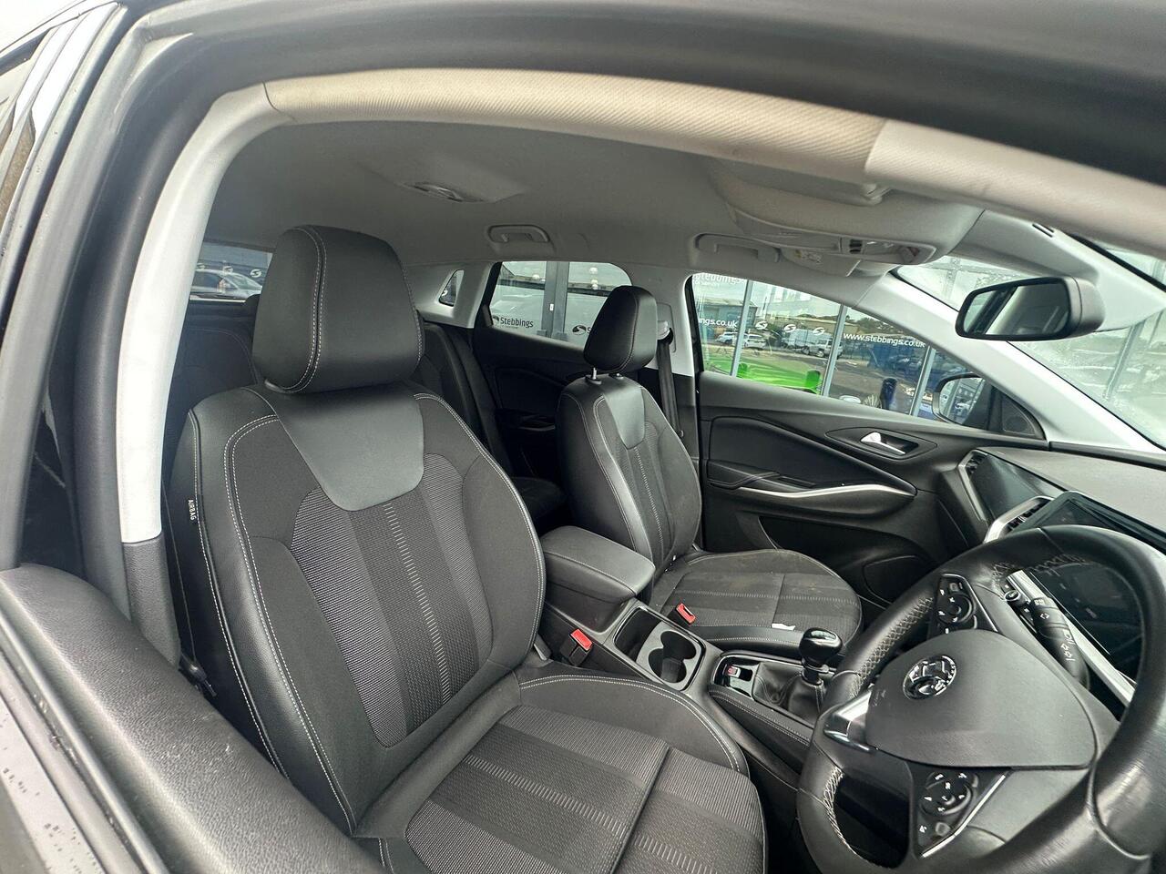 Vauxhall Grandland SH23FBJ