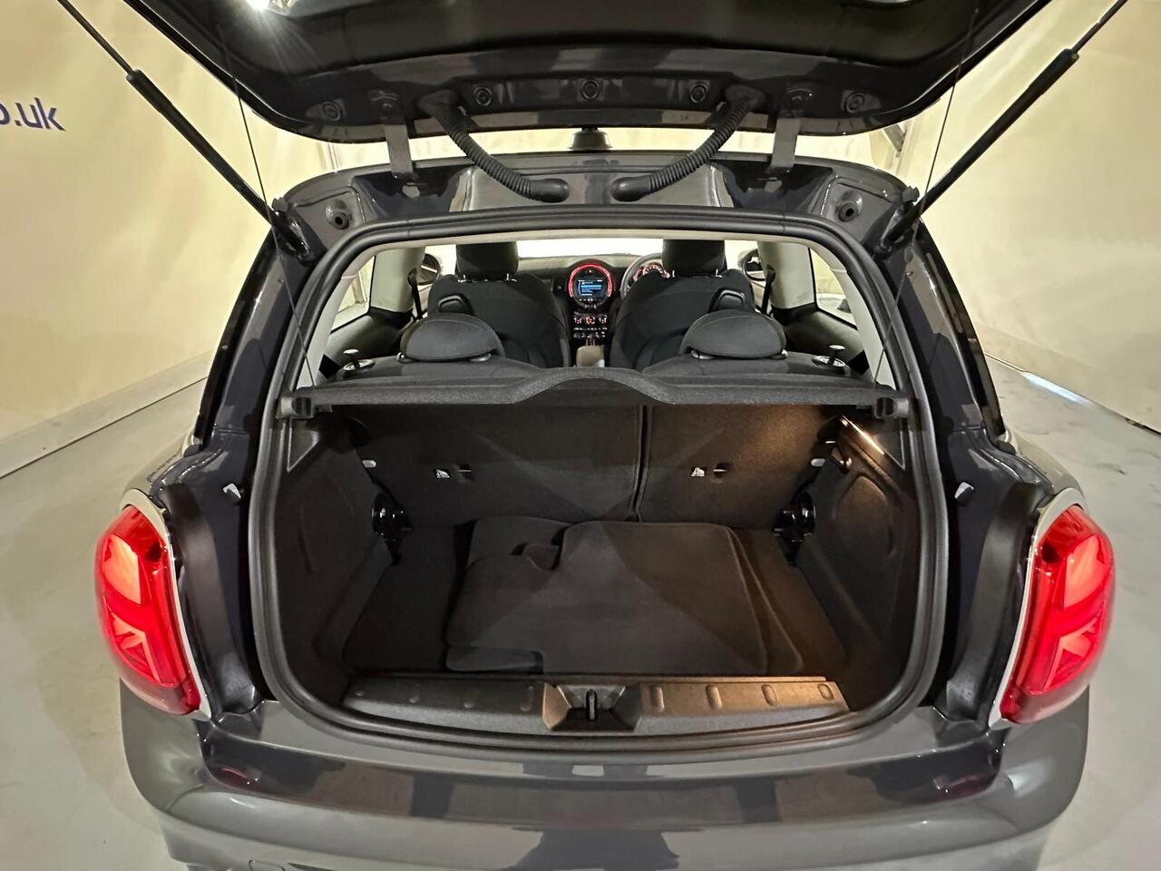 MINI Hatch EA70YLB