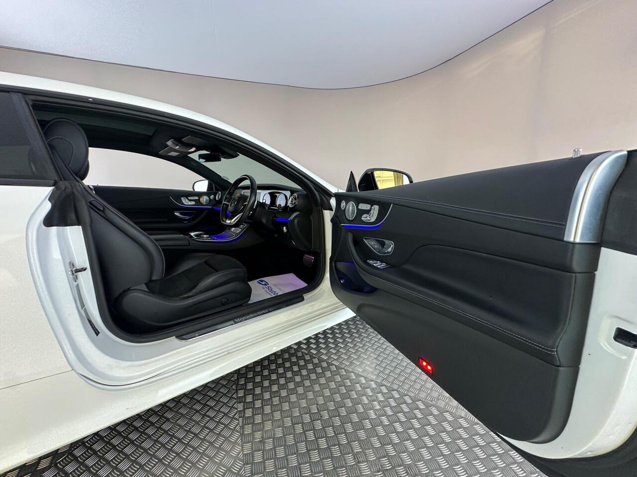 Mercedes-Benz E Class YD67CEF