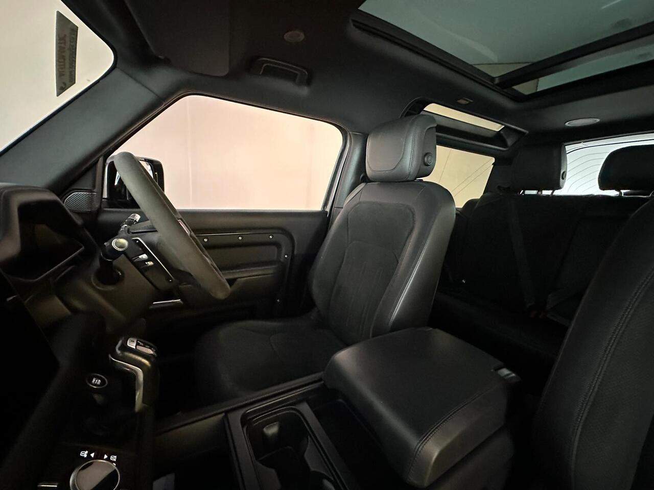 Land Rover Defender 90 HN71TWZ