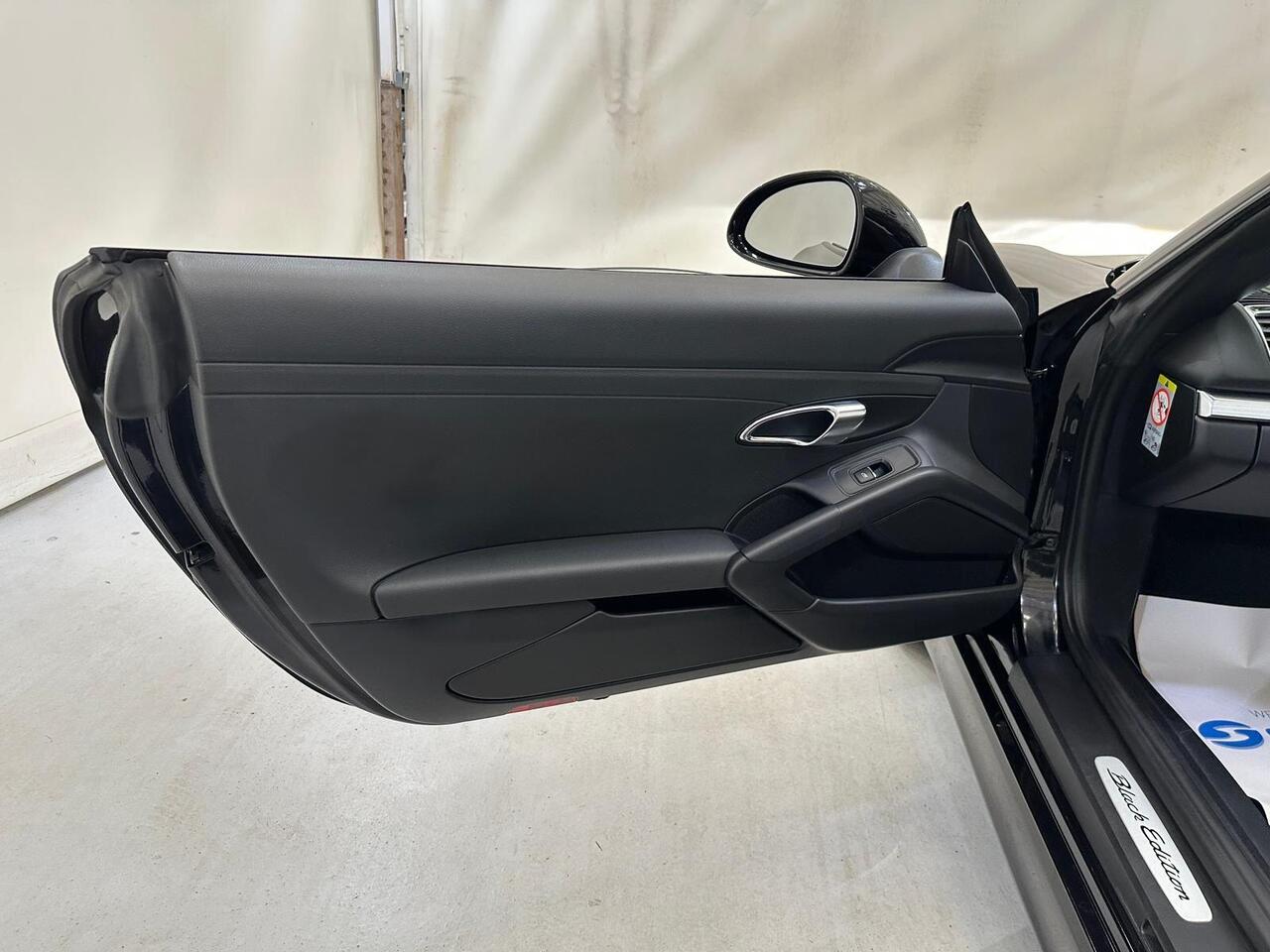 Porsche Boxster FD65OEE
