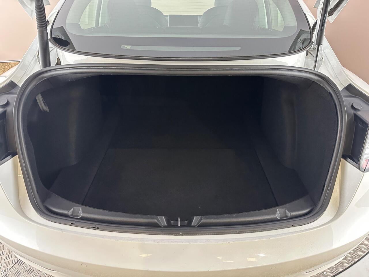 Tesla Model 3 AF72VMM