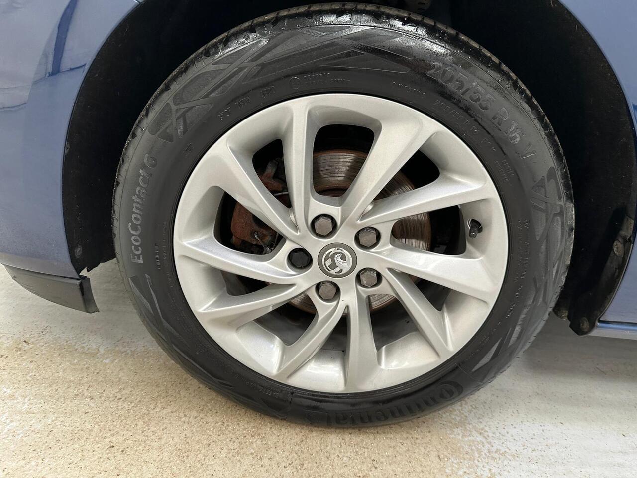 Vauxhall Astra AX21OBK