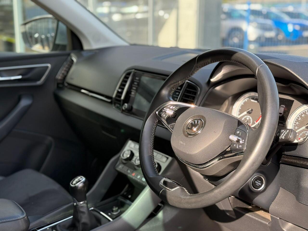 Skoda Karoq AY72XHK