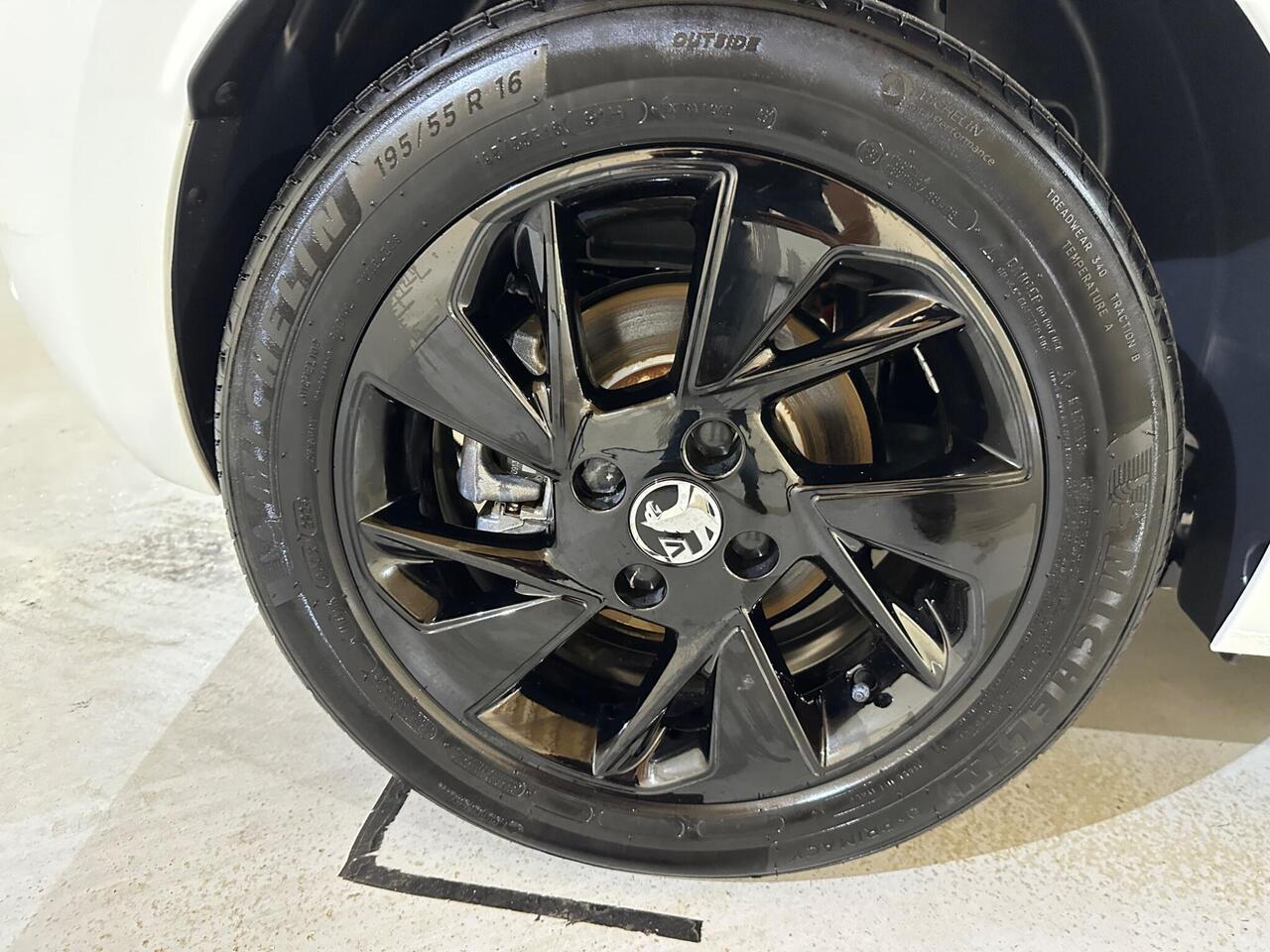 Vauxhall Corsa Electric LM74XNP
