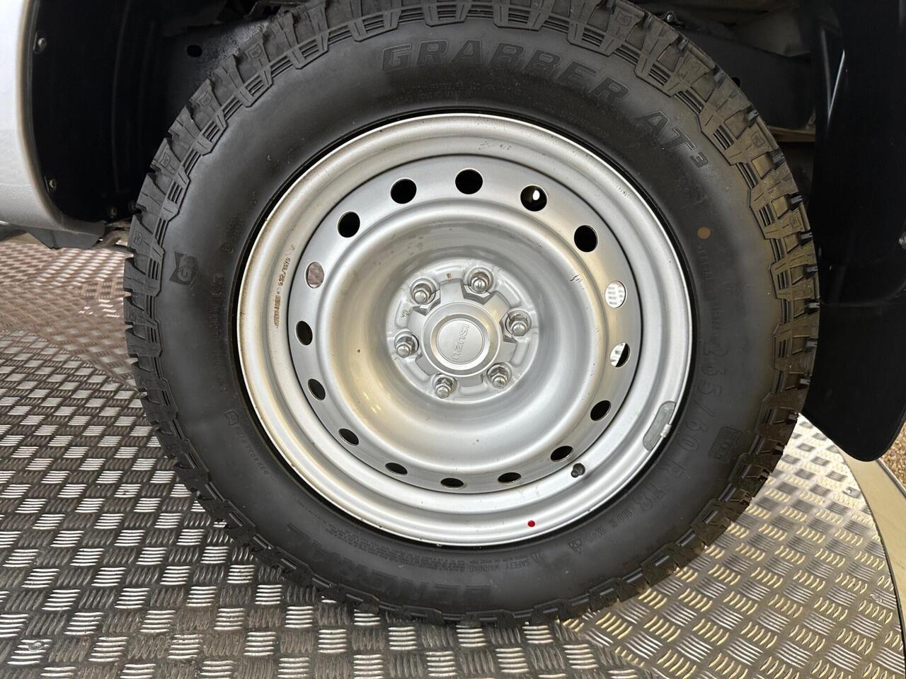Isuzu D-Max AX72KOJ