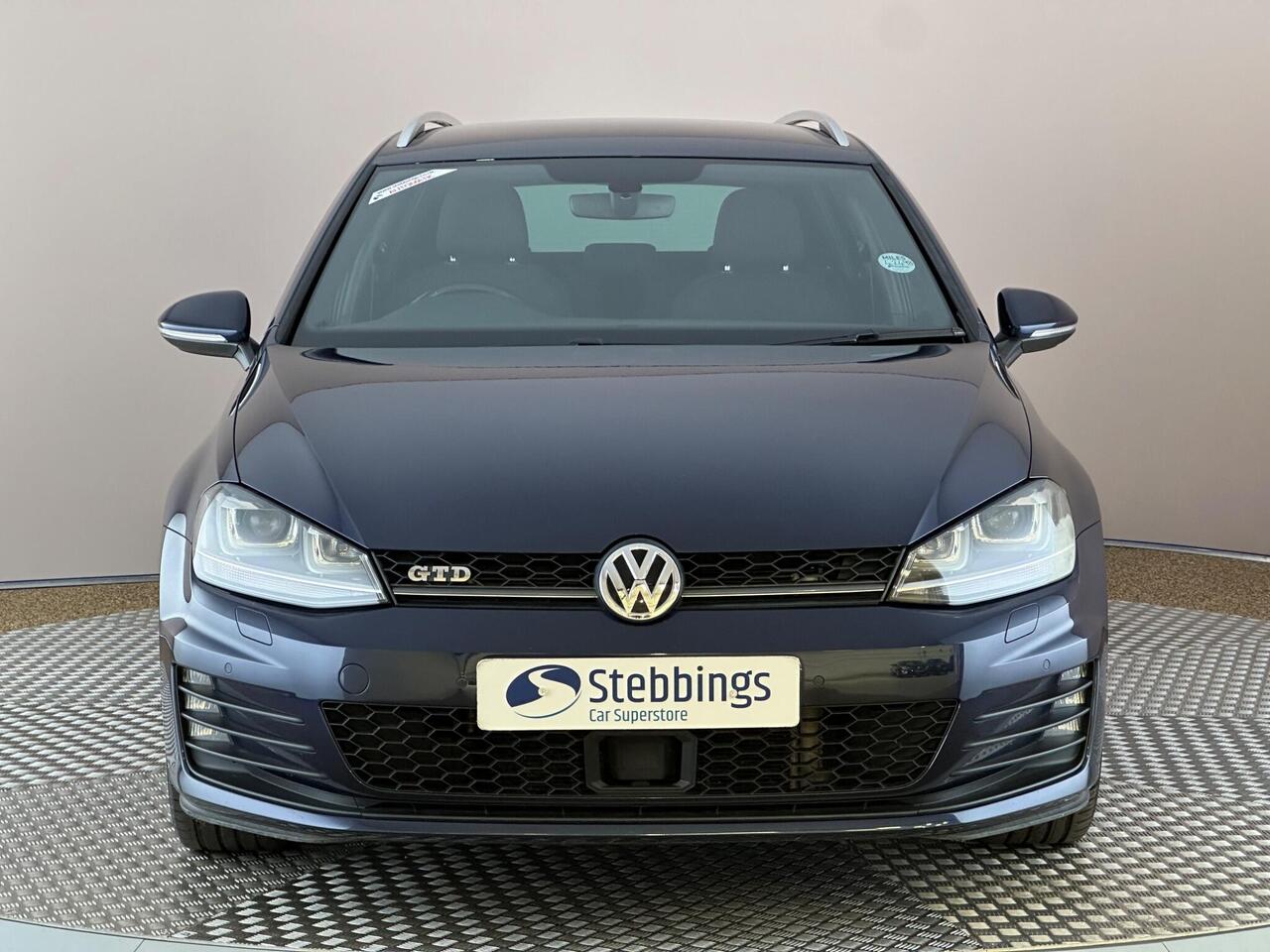 Volkswagen Golf MD66AXF