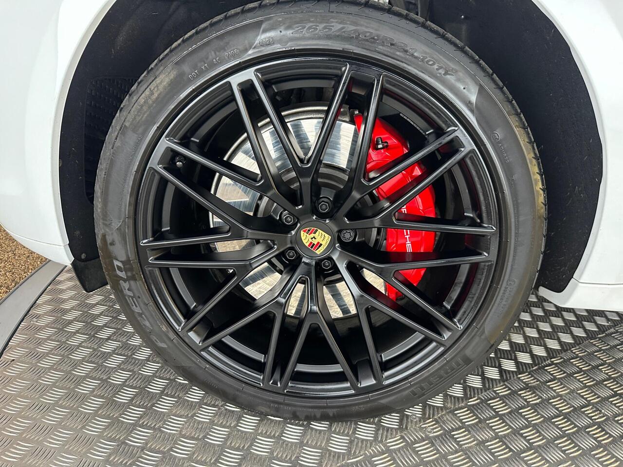 Porsche Macan AP24DWK