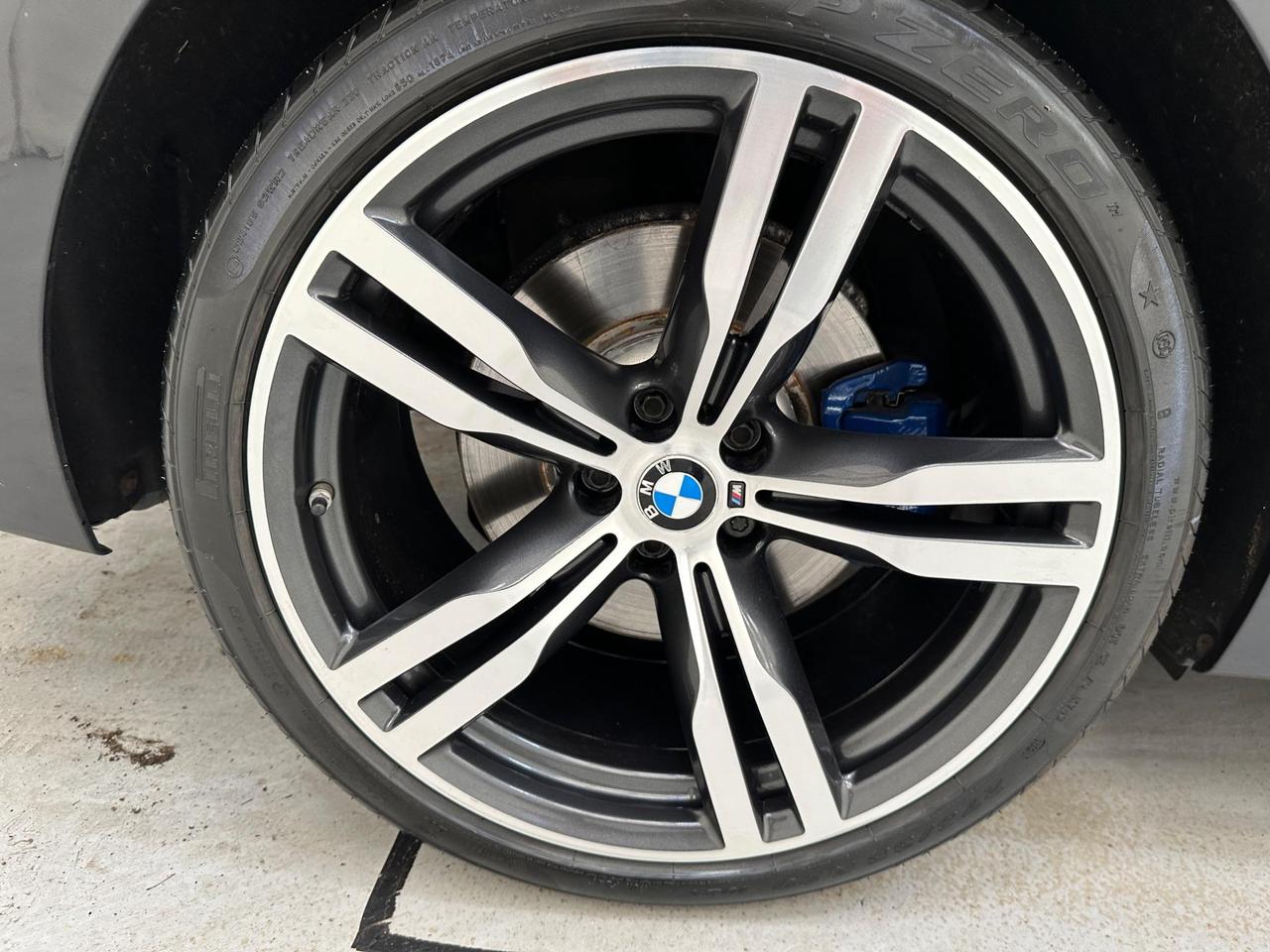 BMW 6 Series Gran Turismo YD68SYZ