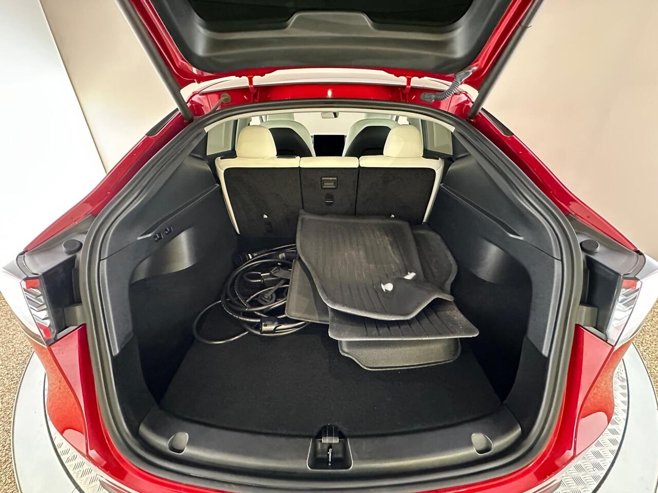 Tesla Model Y BD73NWG