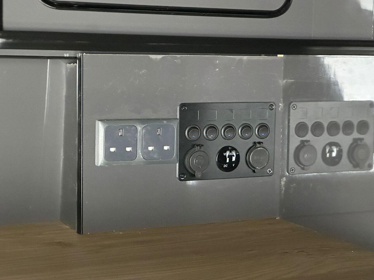 Ford Transit Custom YM73KOX