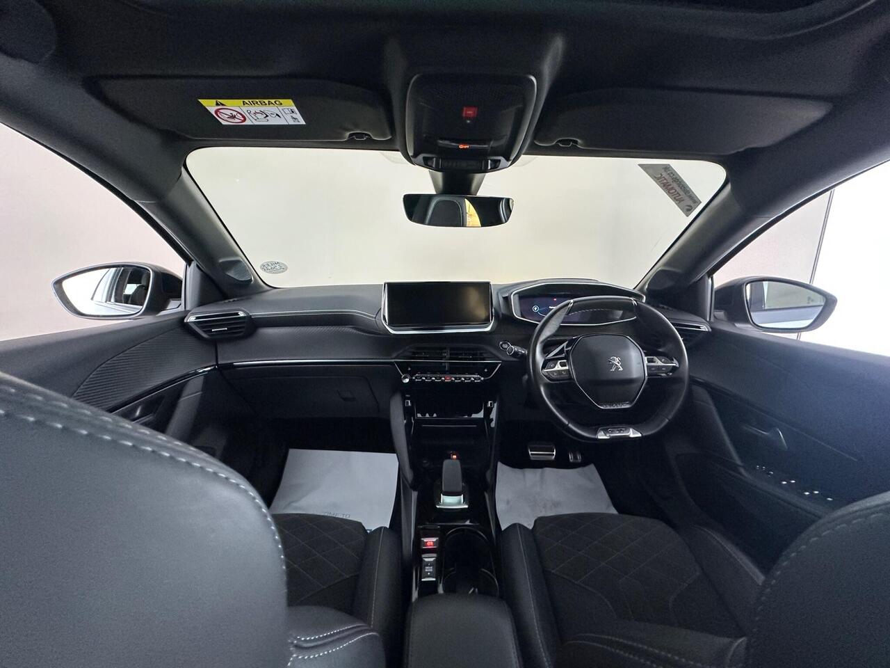 Peugeot E-208 EX71WCM