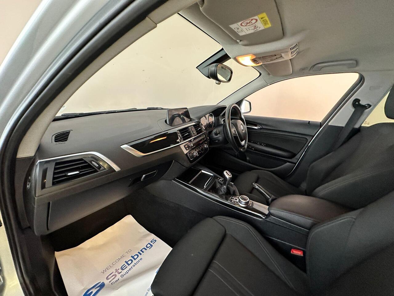 BMW 1 Series RY19NVN