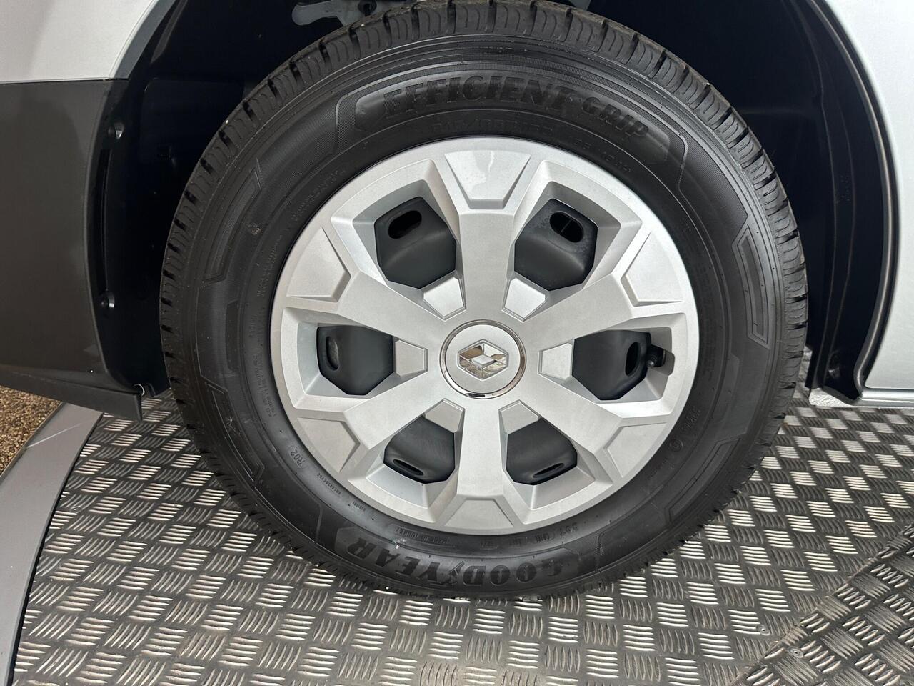 Renault Trafic OU25BUJ