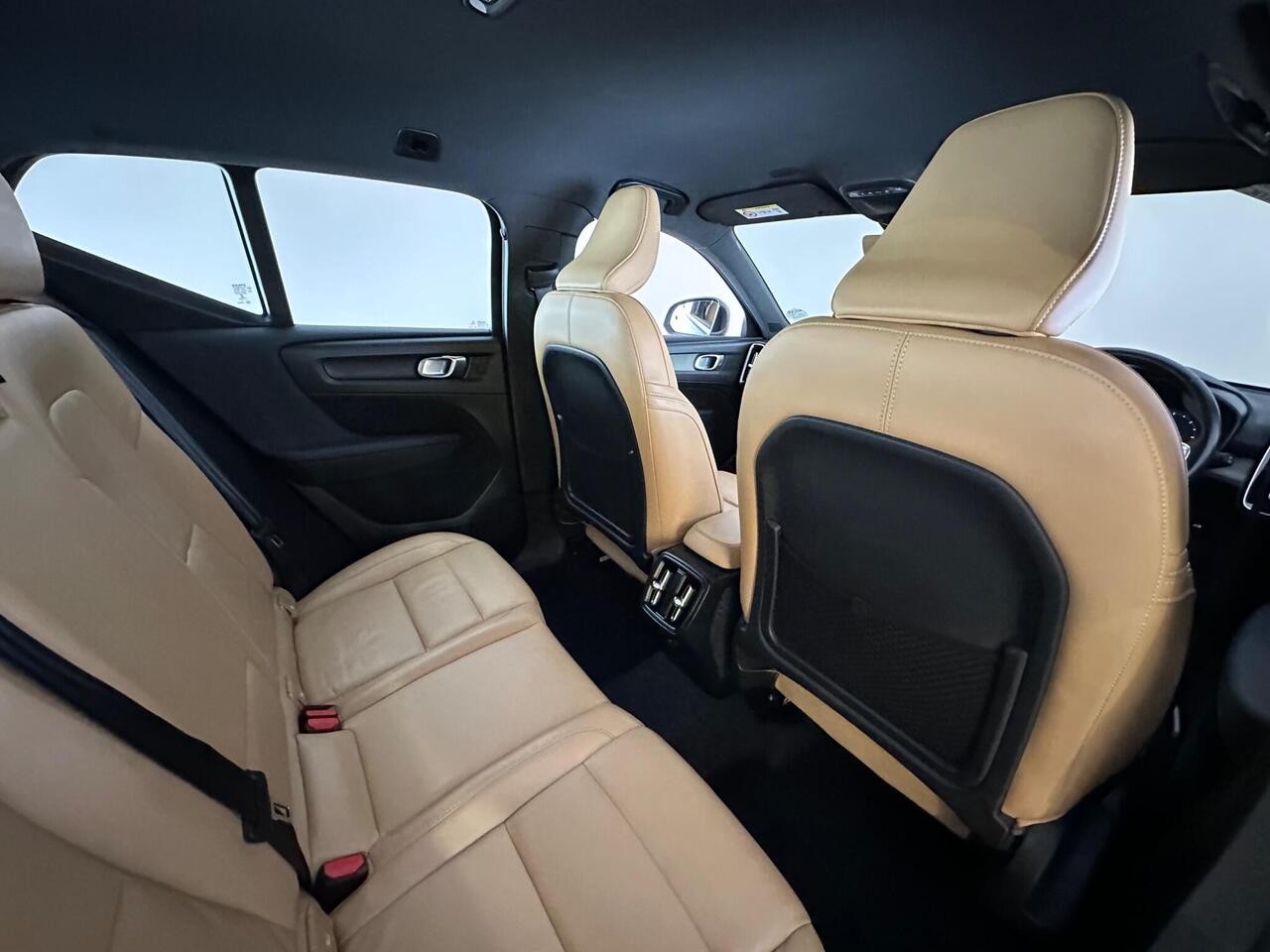 Volvo XC40 YW68VFY