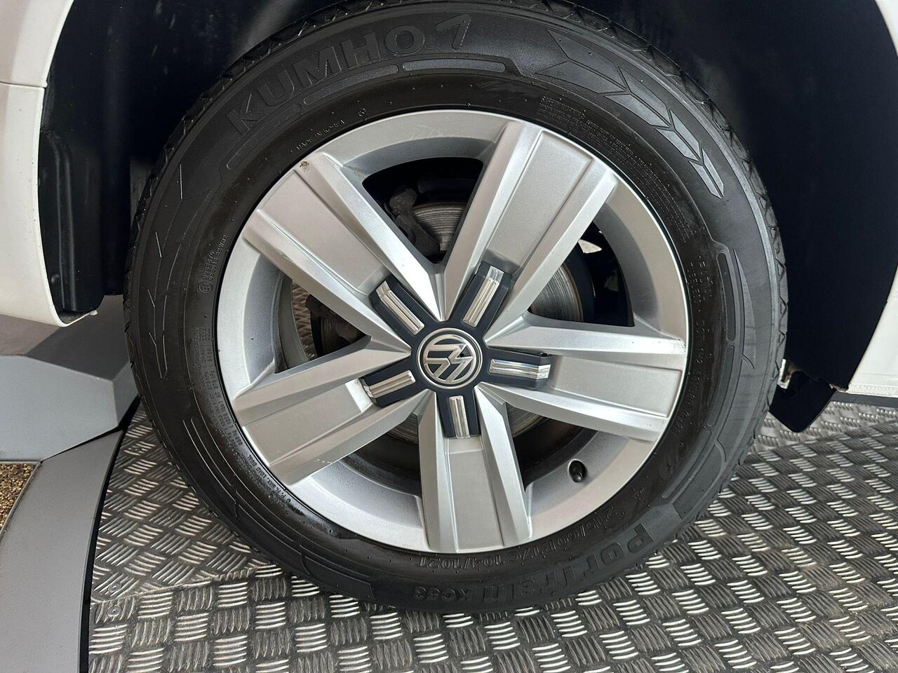 Volkswagen Transporter FG70LZB