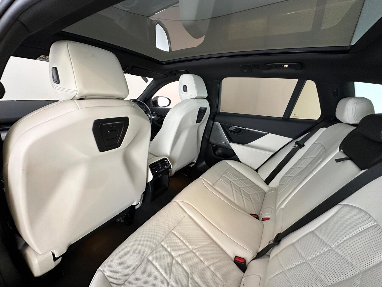 BMW i5 AO25HRK