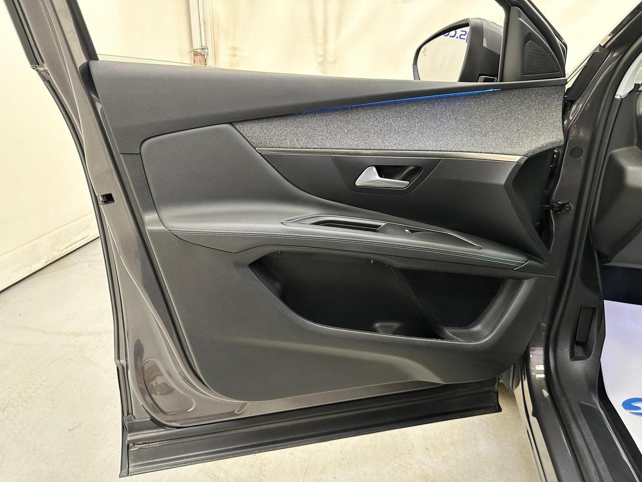 Peugeot 3008 VU71KBN