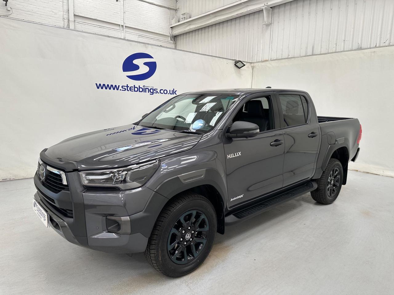 Toyota Hilux H111LUX