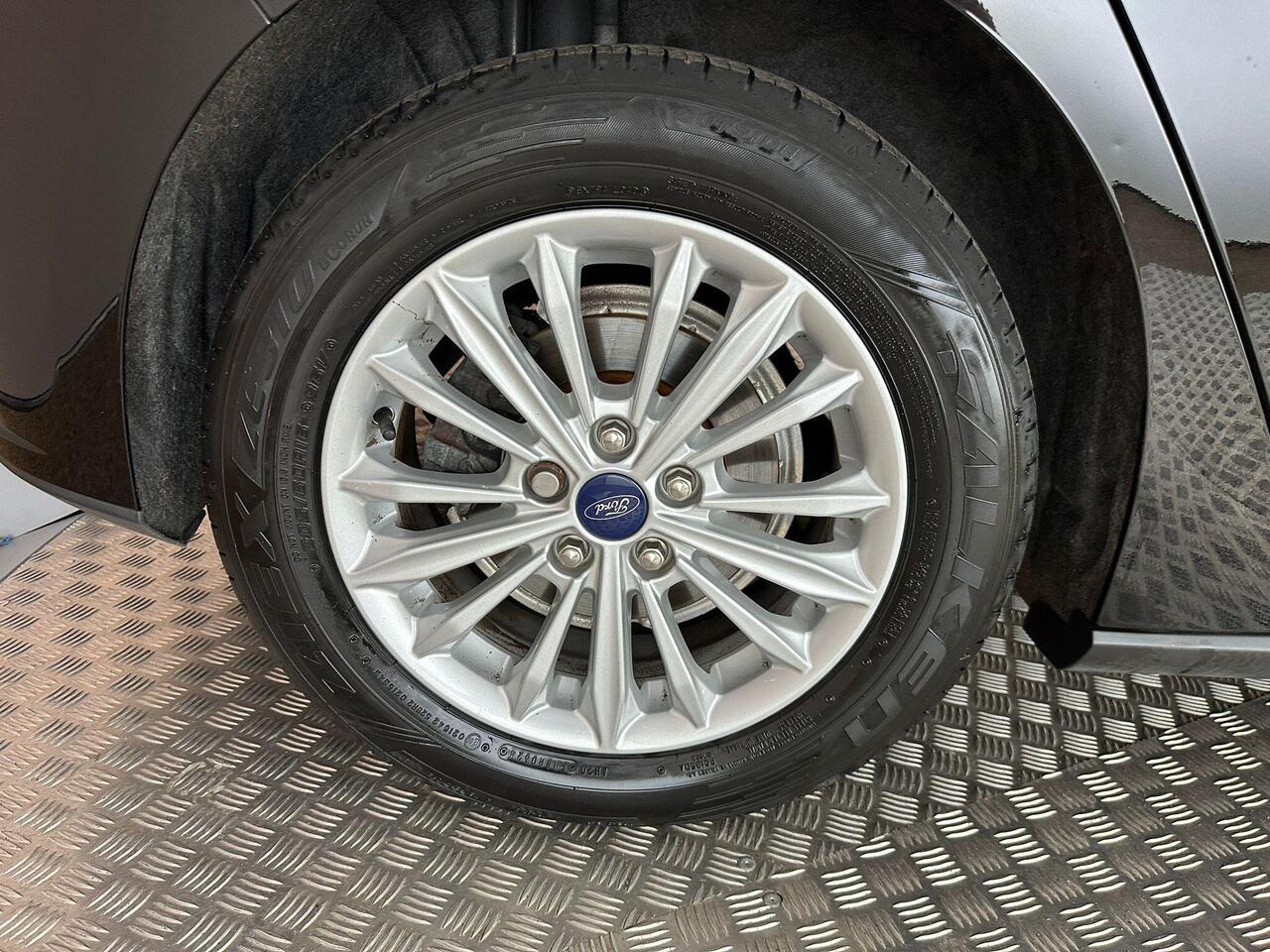 Ford Focus AO69TXA