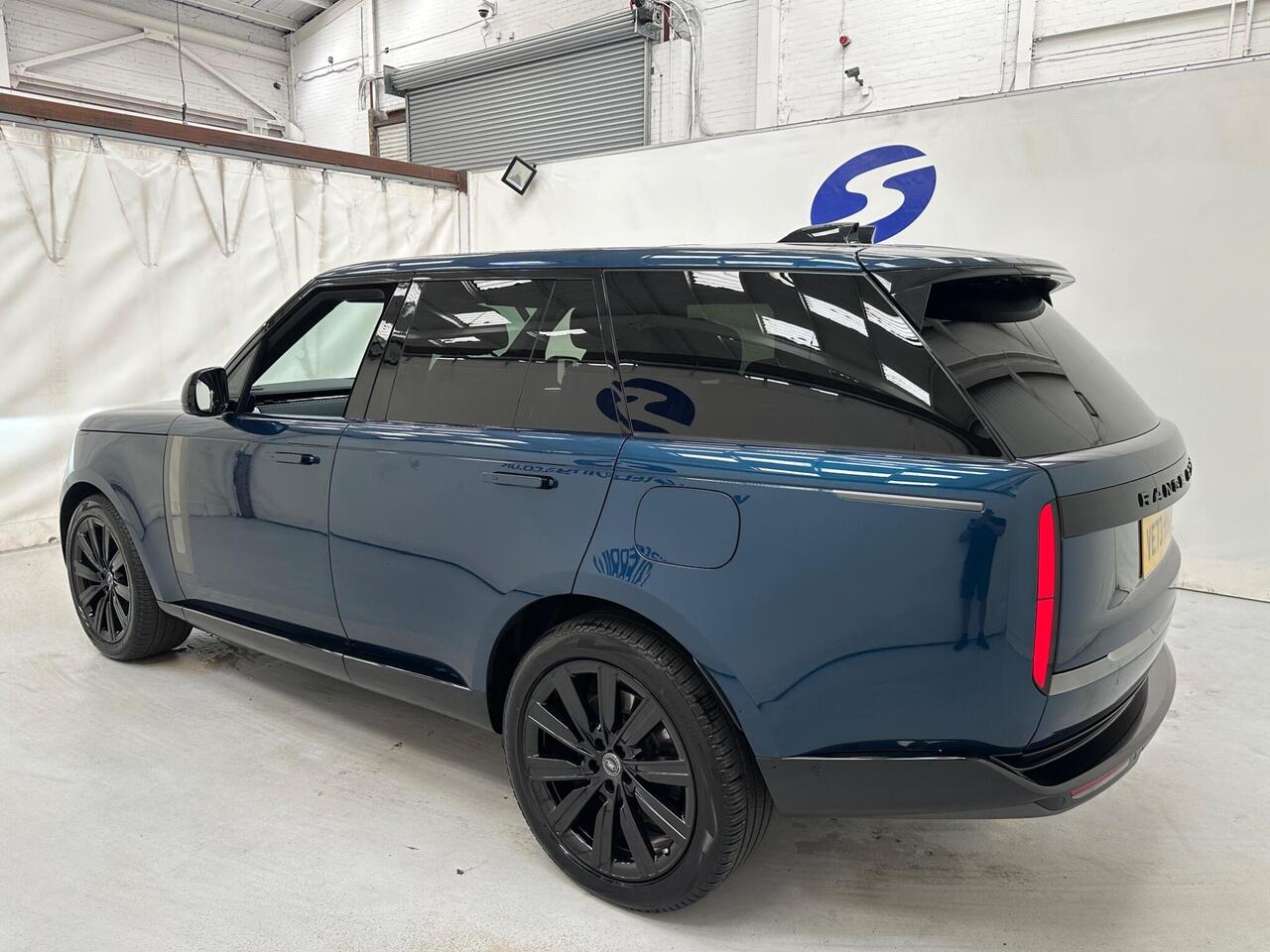 Land Rover Range Rover VE73HHA